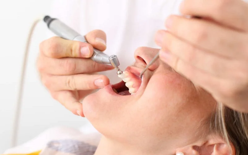 راهکارهای کاهش حساسیت و درد جرم گیری دندان